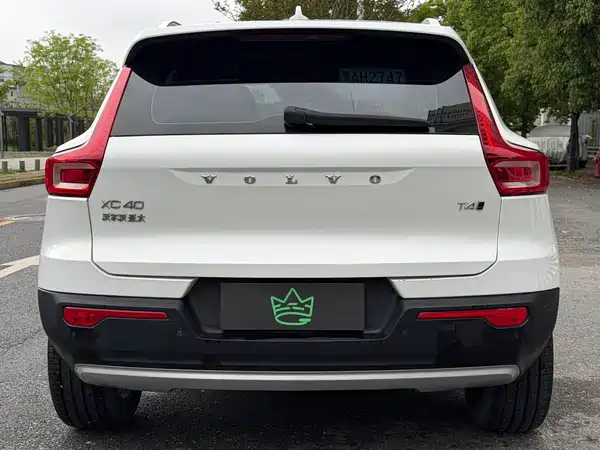 Volvo XC40 2021