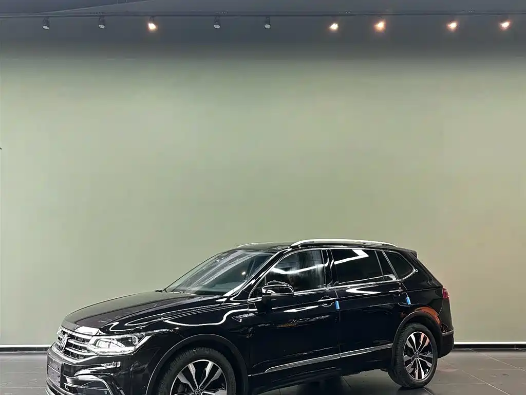 Volkswagen Tiguan L 2021 — фото 2