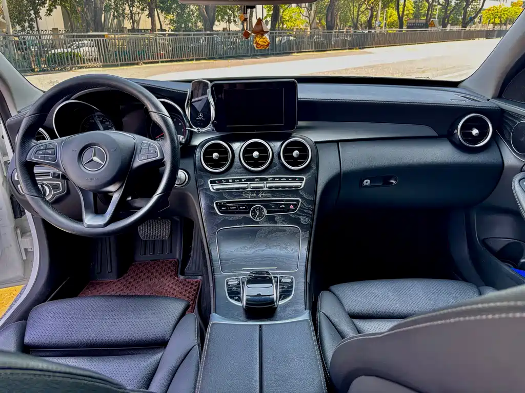 Mercedes-Benz C-Class 2018 — фото 5
