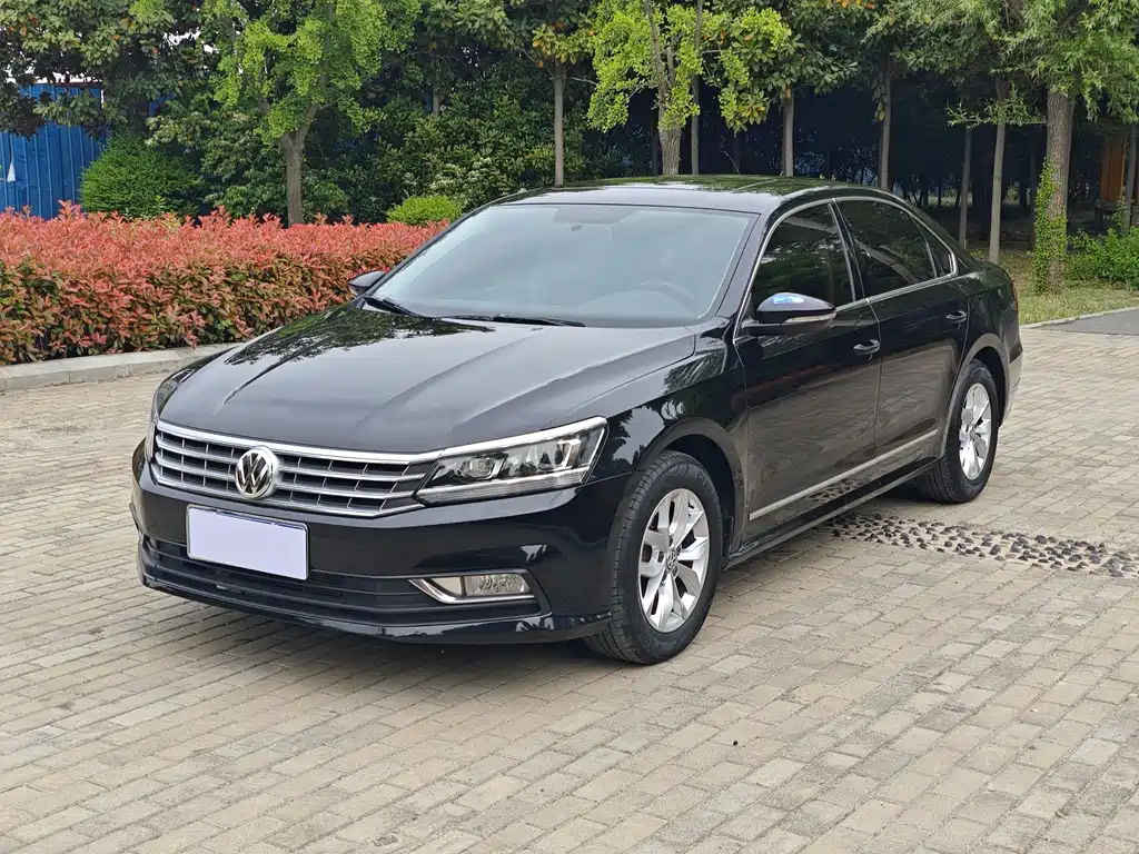 Volkswagen Passat 2018 — фото 2