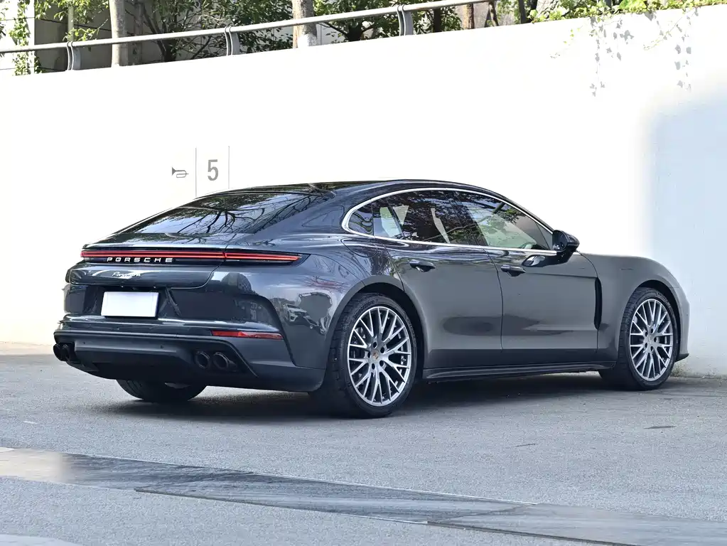 Porsche Panamera 2025 — фото 24