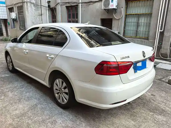Volkswagen Lavida 2014