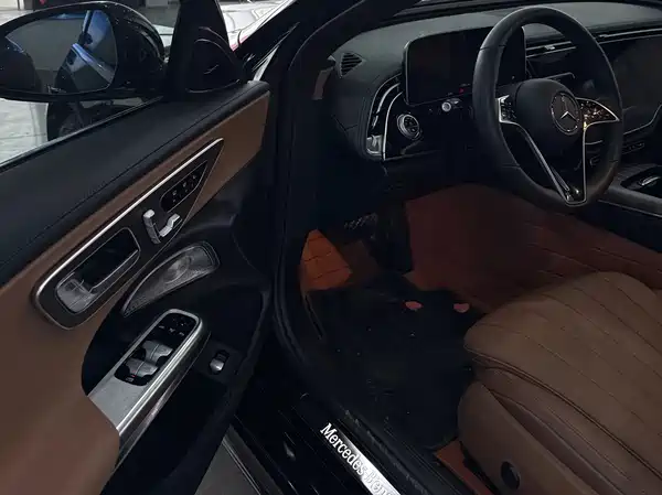 Mercedes-Benz E-Class 2024