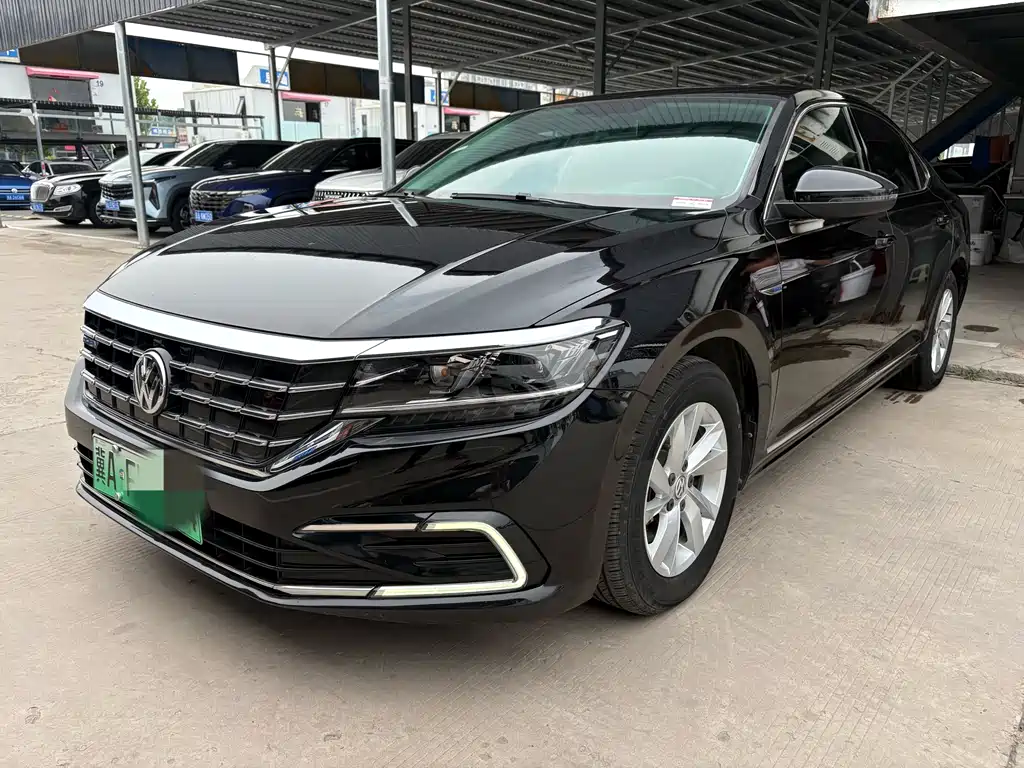 Volkswagen Passat PHEV 2021