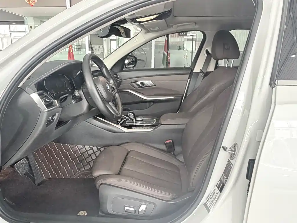 BMW 3 Series 2023