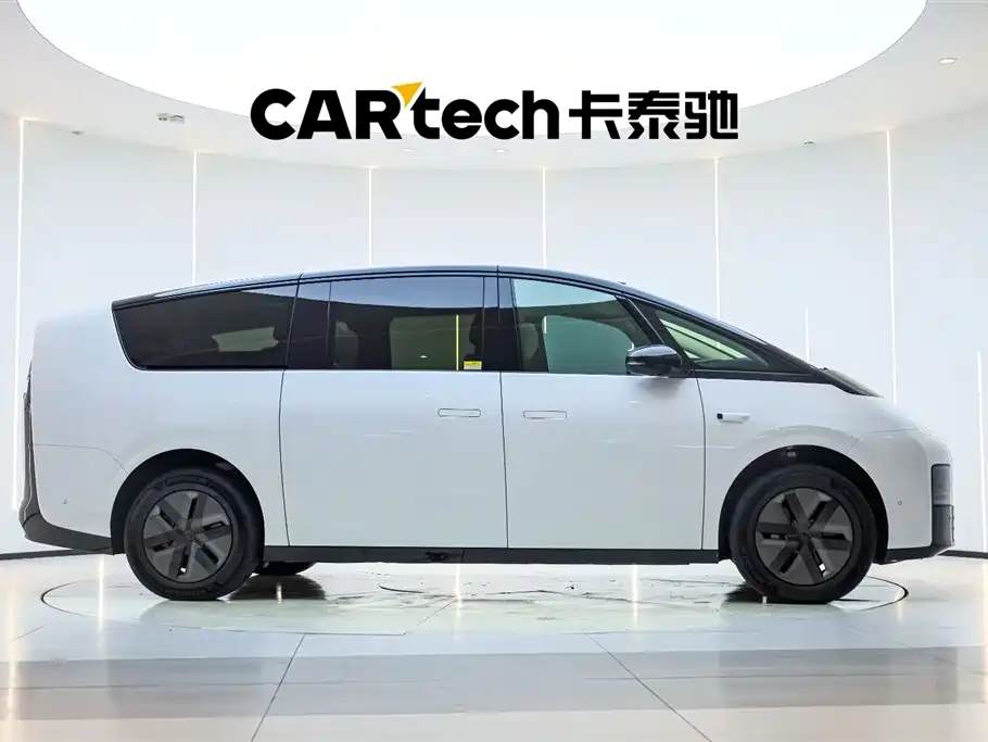 Li Auto Li MEGA 2025