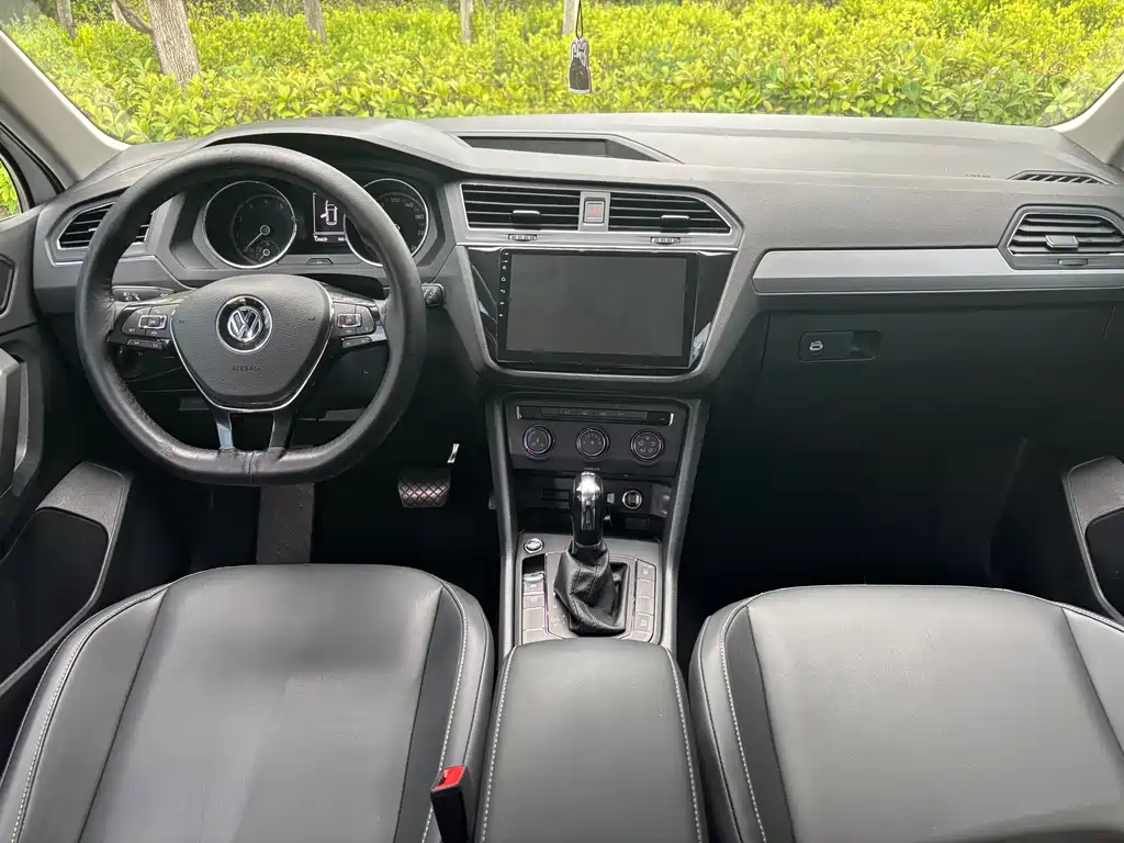 Volkswagen Tiguan L 2019 — фото 9