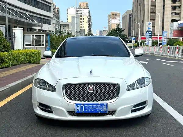 Jaguar XJ 2014