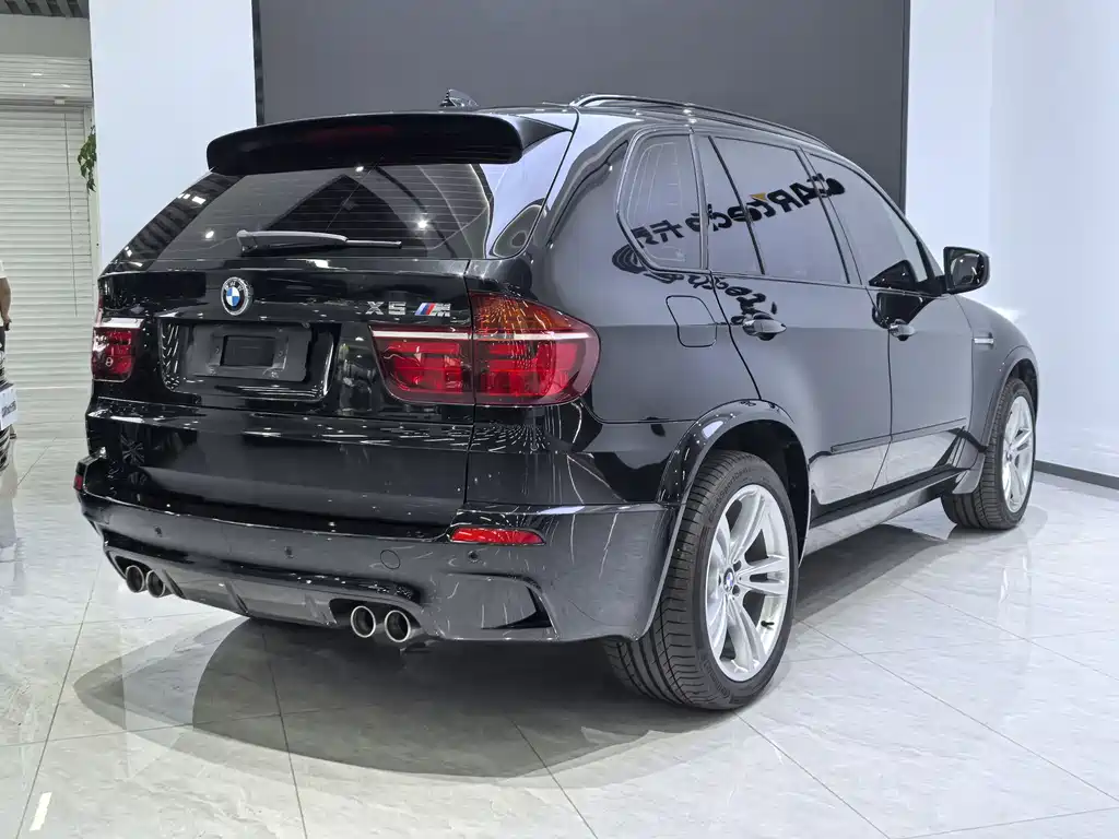 BMW X5 M 2011 — фото 9