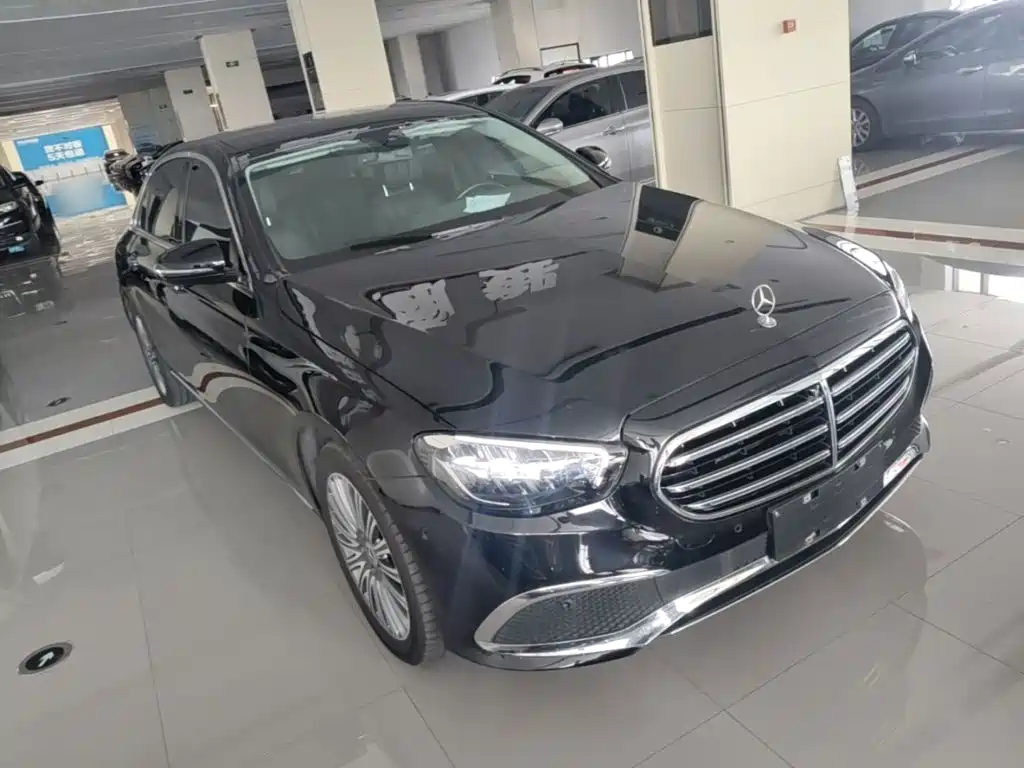 Mercedes-Benz E-Class 2022
