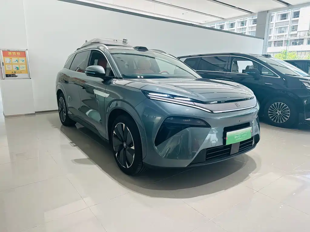 BYD Tang L 2025