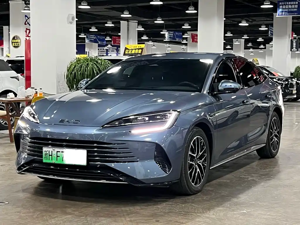 BYD Seal 07 DM-i 2025 — фото 3