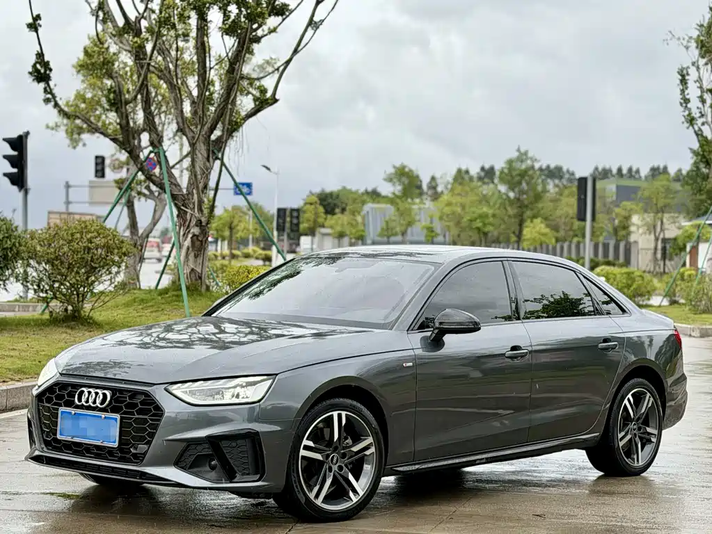 Audi A4L 2022 — фото 2