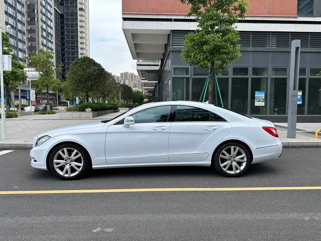 Mercedes-Benz CLS 2013 — фото 10