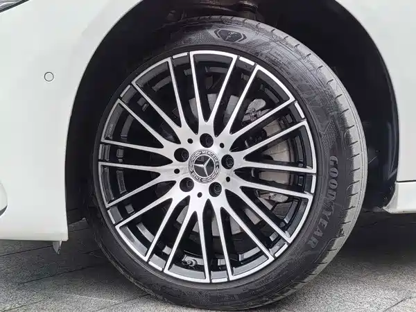Mercedes-Benz C-Class 2021