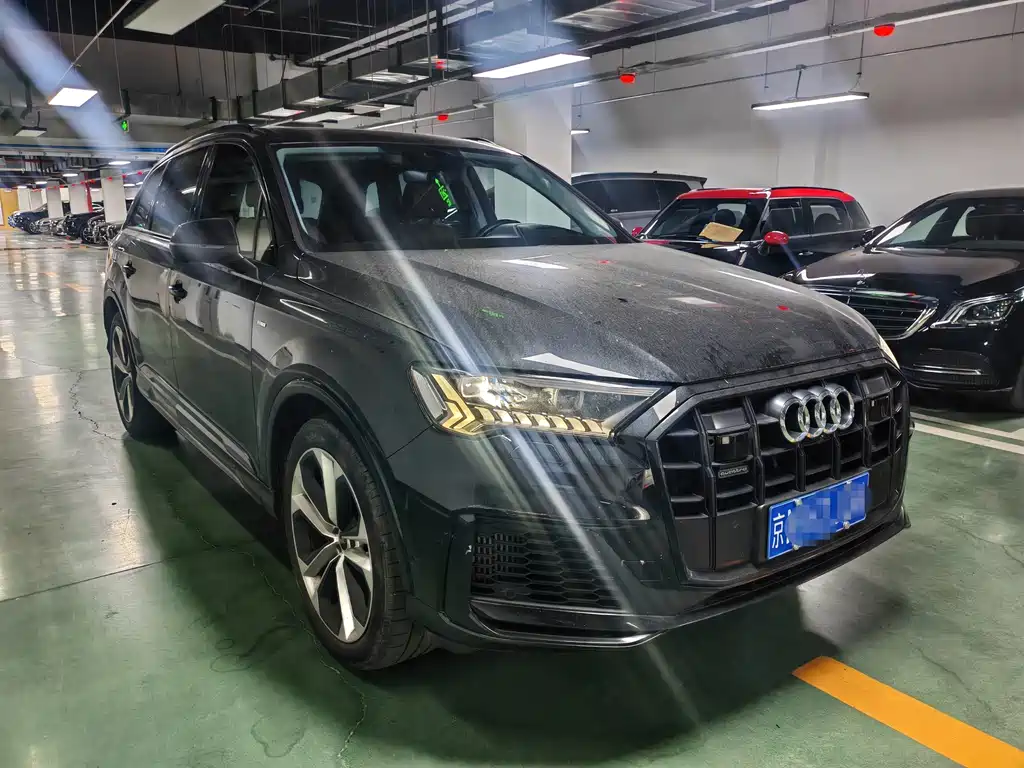 Audi Q7 2023 — фото 2