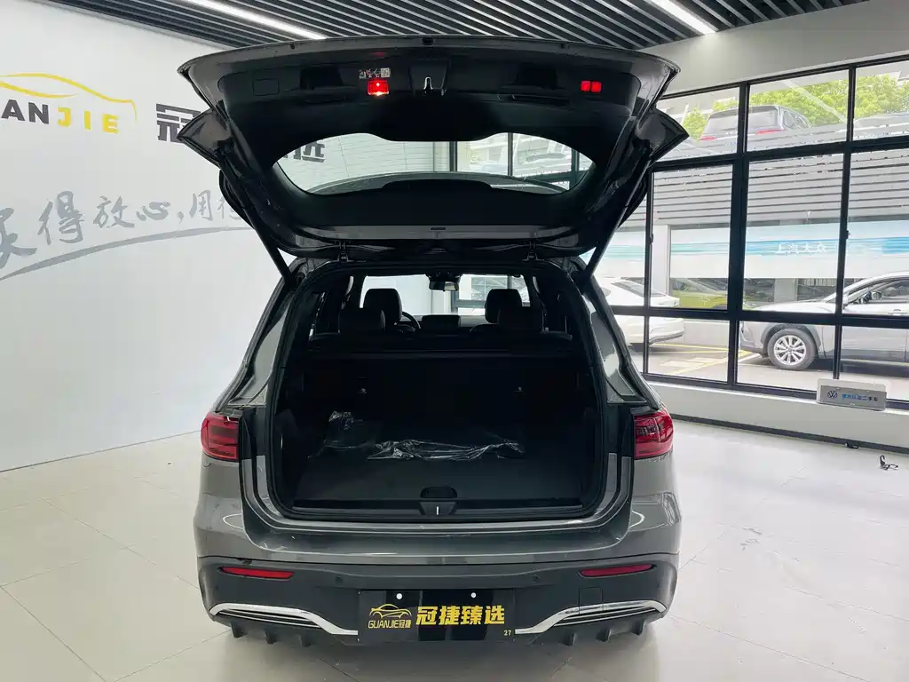 Mercedes-Benz EQB 2025 — фото 14