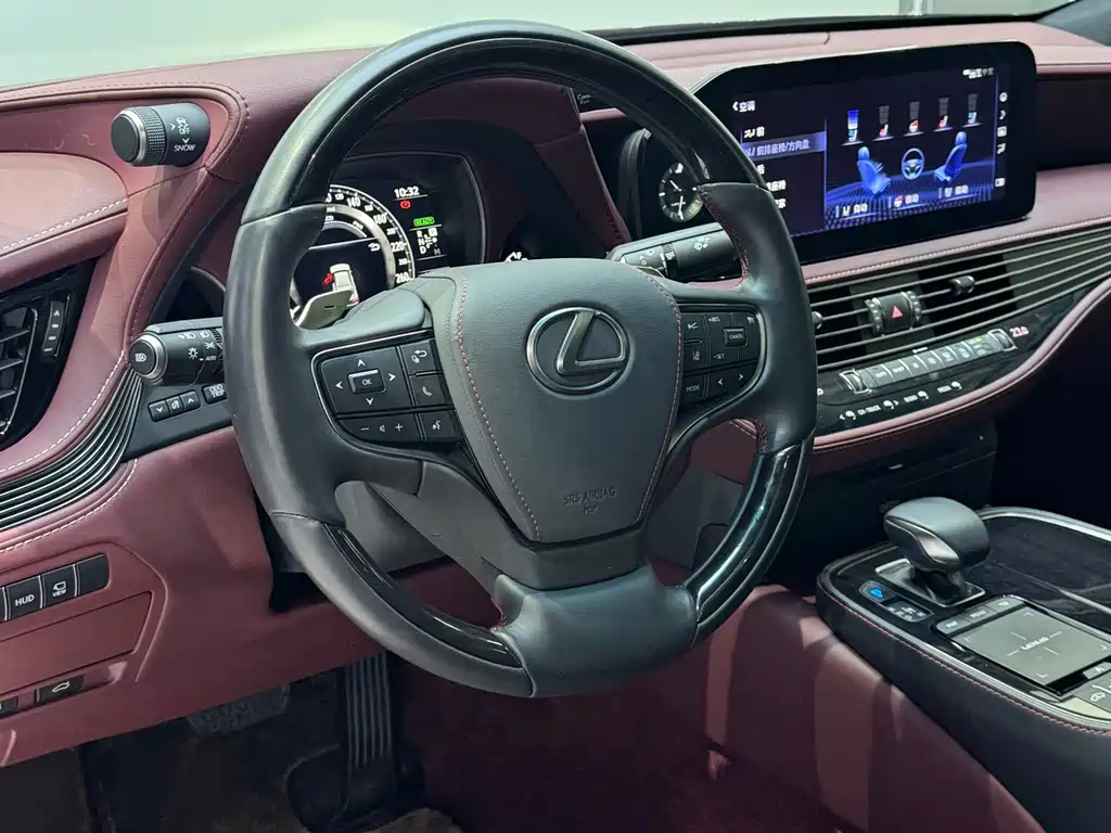 Lexus LS 2021 — фото 16