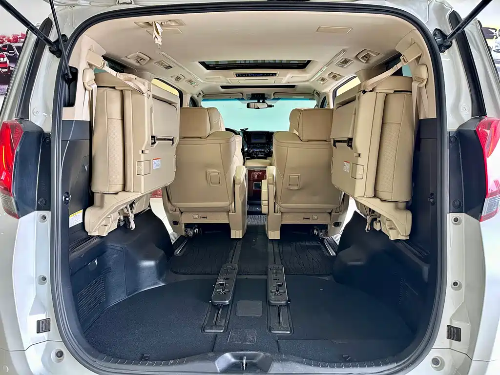 Toyota Alphard 2016 — фото 15