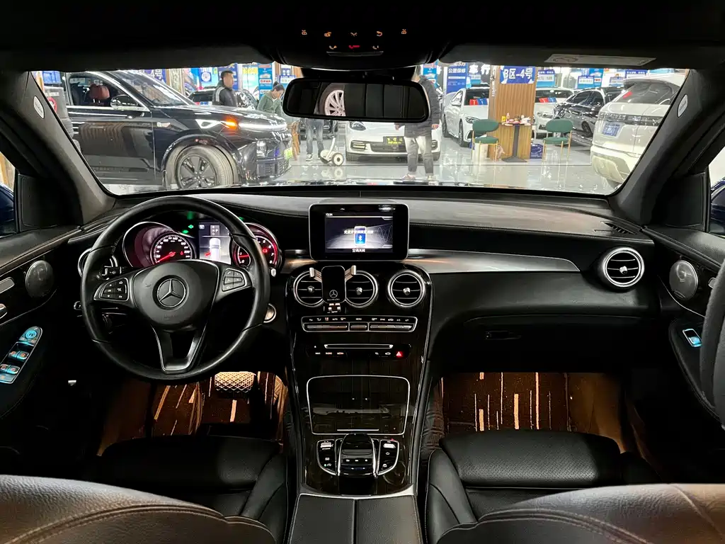 Mercedes-Benz GLC 2019 — фото 13