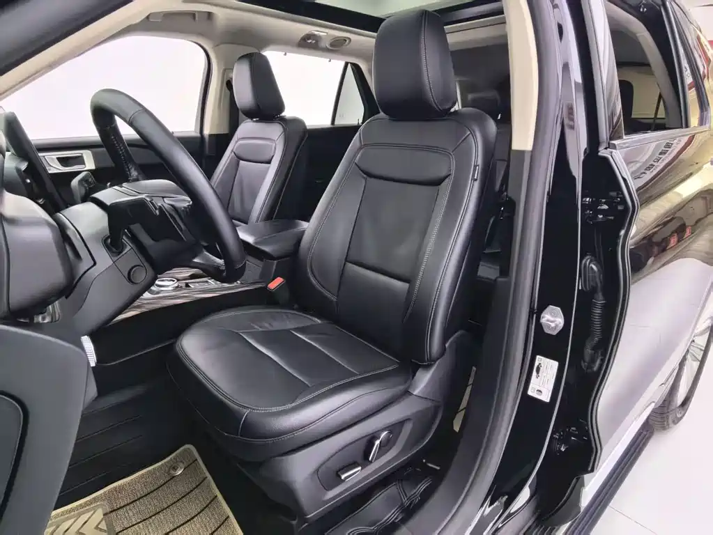 Ford Explorer 2022 — фото 20
