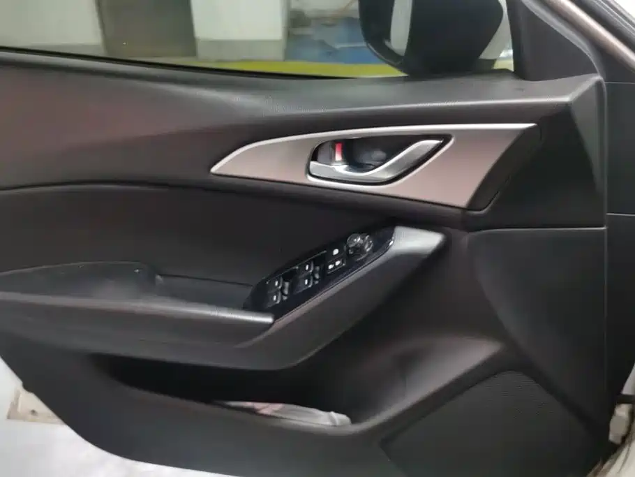 Mazda 3 Angkesela 2017