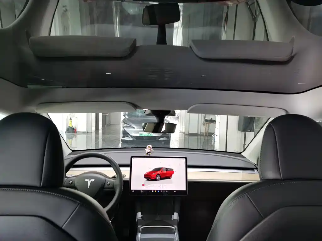 Tesla Model Y 2022 — фото 10
