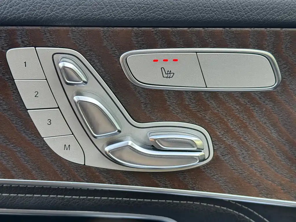 Mercedes-Benz GLC 2016 — фото 15