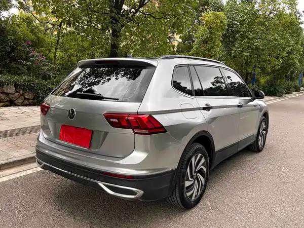 Volkswagen Tiguan L 2022