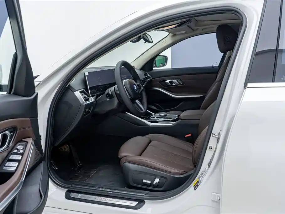 BMW i3 2023 — фото 14