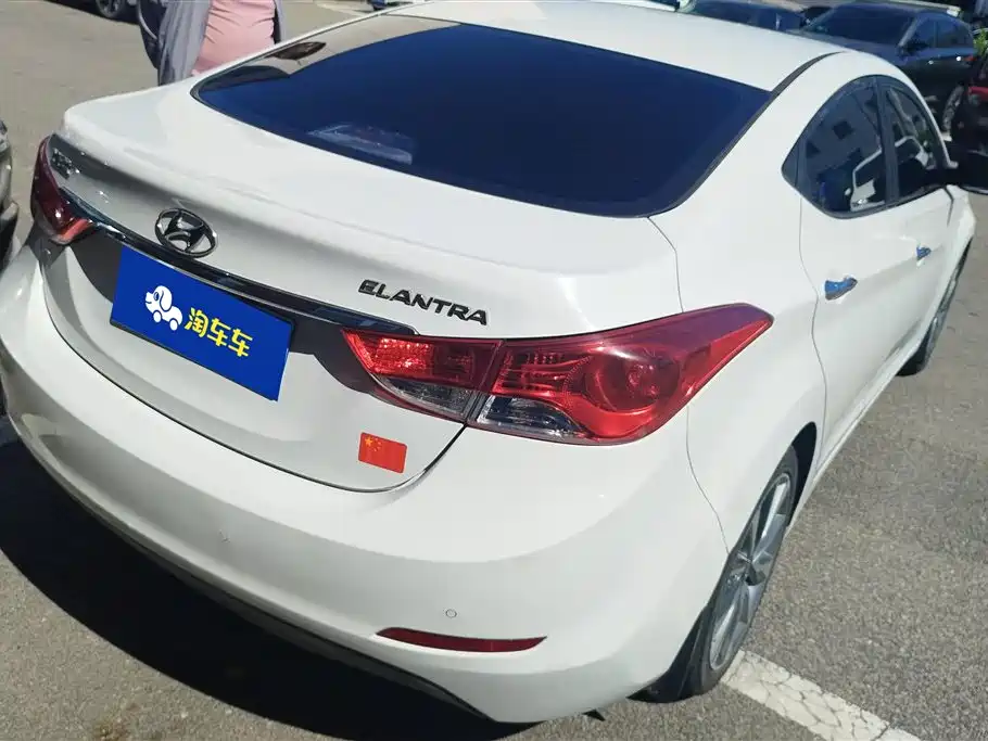 Hyundai Elantra Langdong 2015 — фото 3