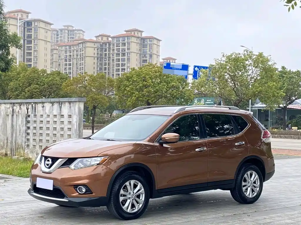 Nissan X-Trail 2014 — фото 1