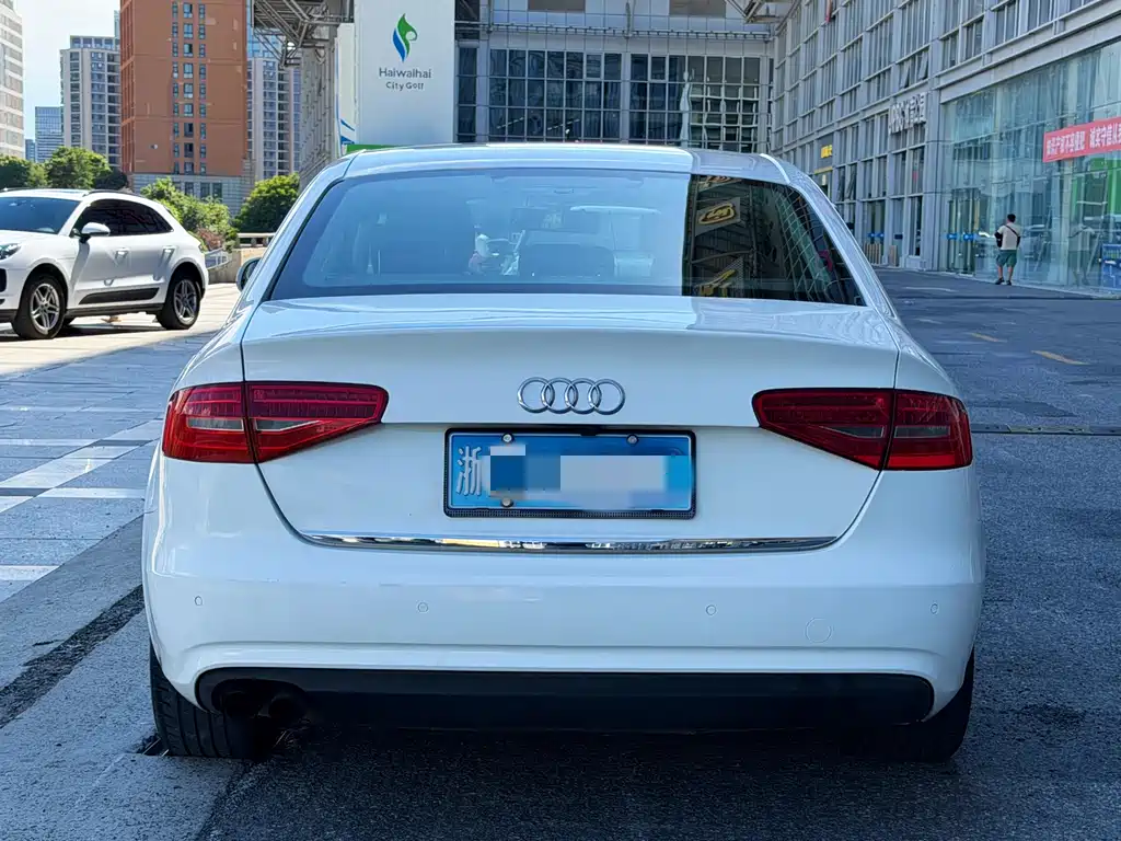 Audi A4L 2016