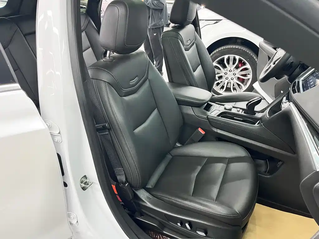 Cadillac XT5 2021 — фото 12