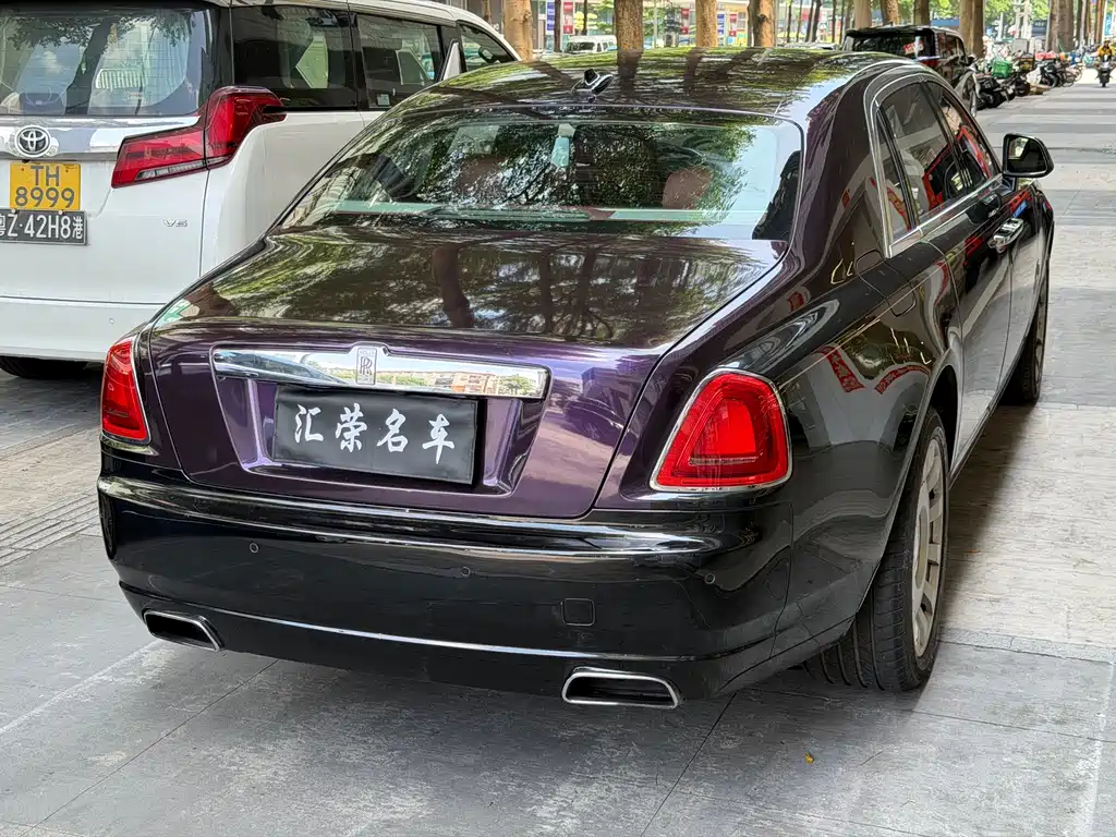 Rolls-Royce Ghost 2013 — фото 12