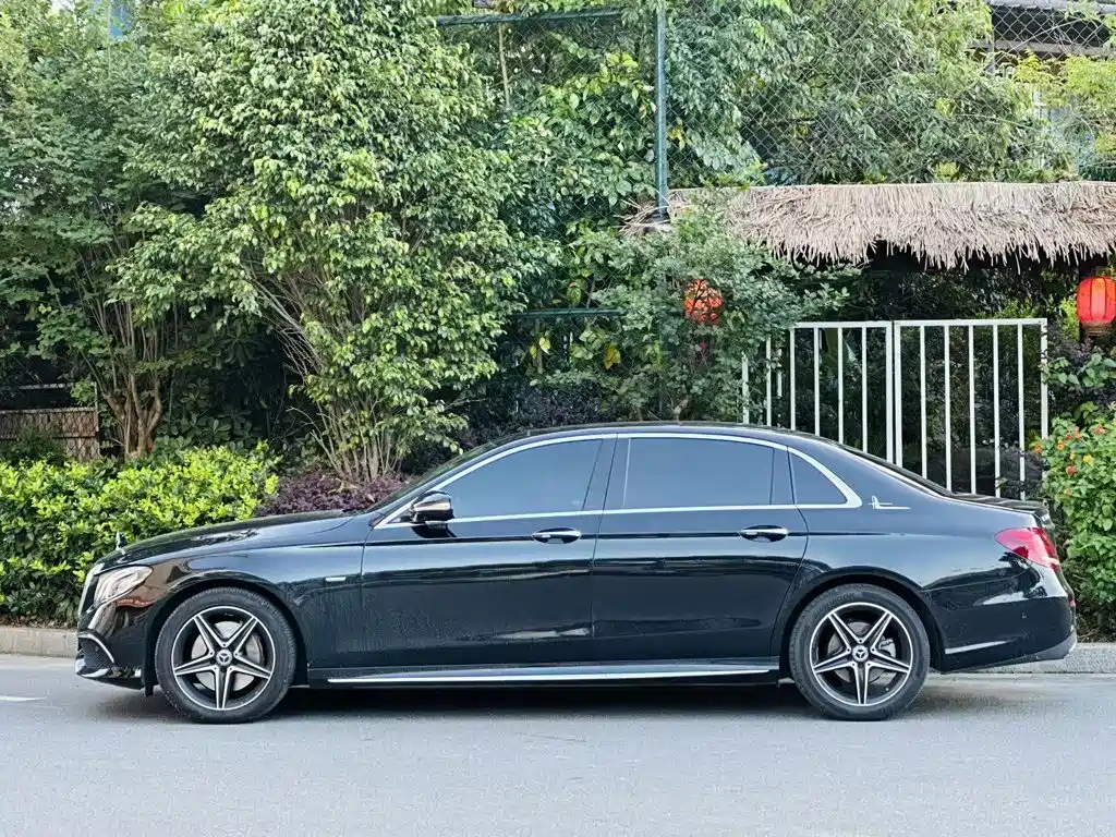 Mercedes-Benz E-Class 2020 — фото 8