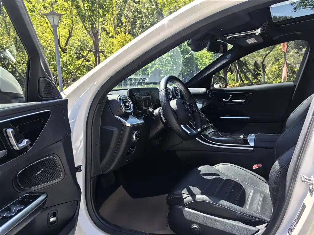 Mercedes-Benz C-Class 2022 — фото 9