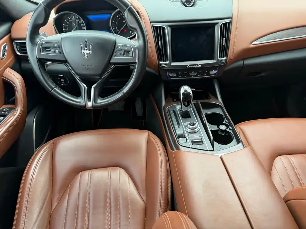 Maserati Levante 2016 — фото 8