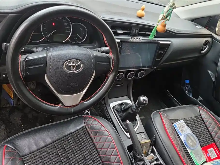 Toyota Corolla 2017 — фото 12