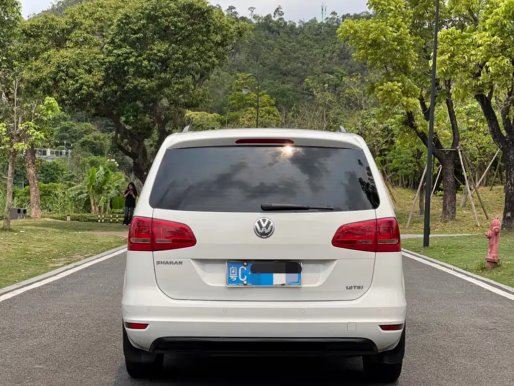 Volkswagen Sharan 2016 — фото 8