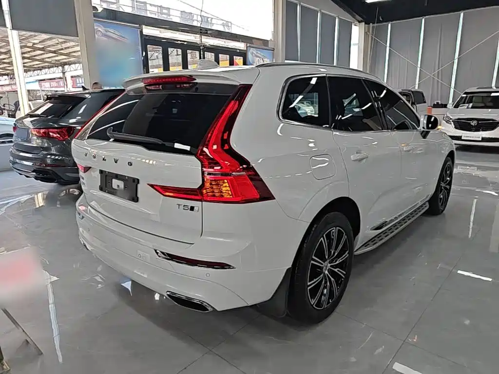 Volvo XC60 2020 — фото 7