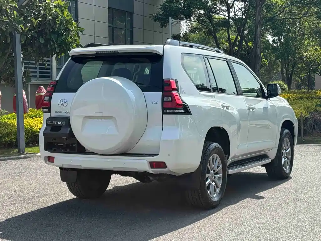 Toyota Prado 2018 — фото 7