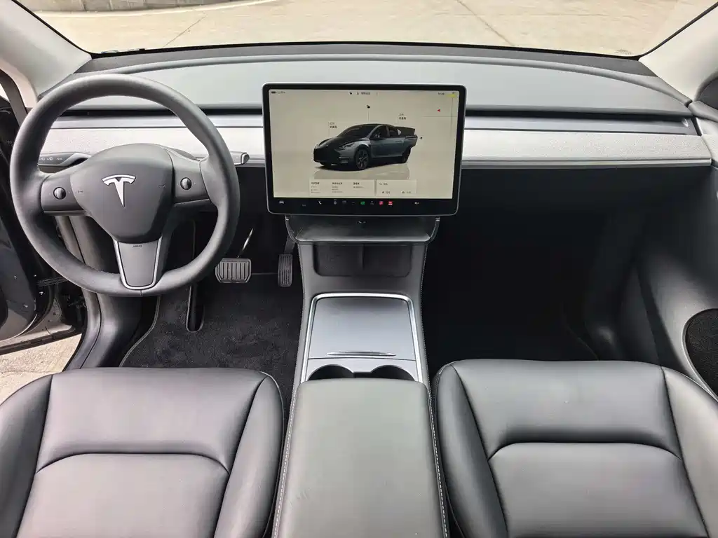 Tesla Model Y 2024 — фото 5