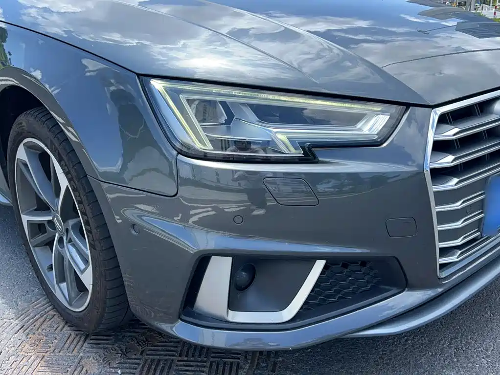 Audi A4L 2020 — фото 5