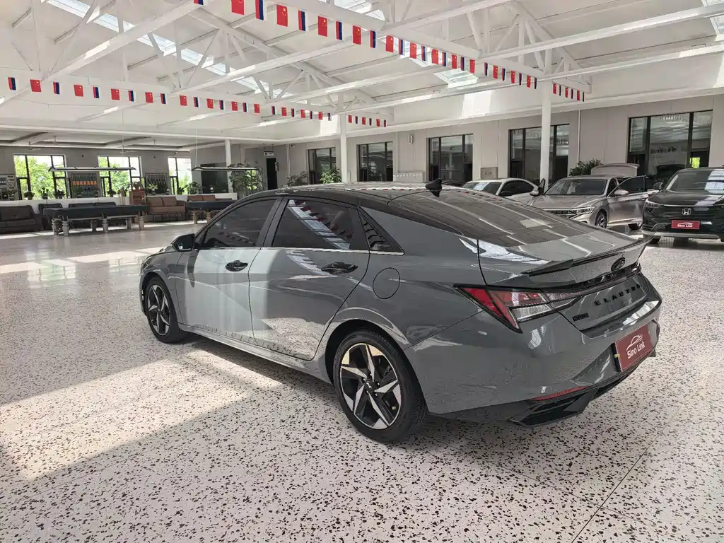 Hyundai Elantra 2023