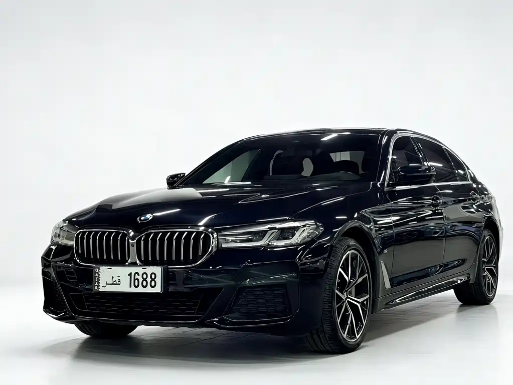 BMW 5 Series 2021 — фото 1