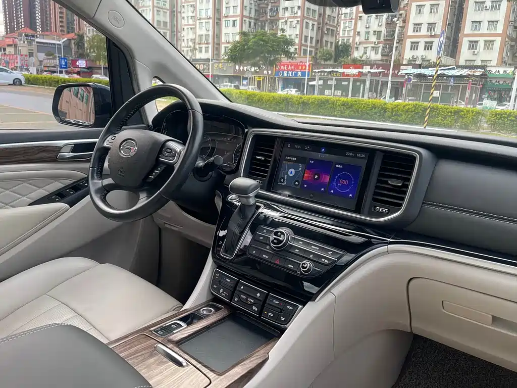 GAC Motor Trumpchi M8 2019 — фото 14