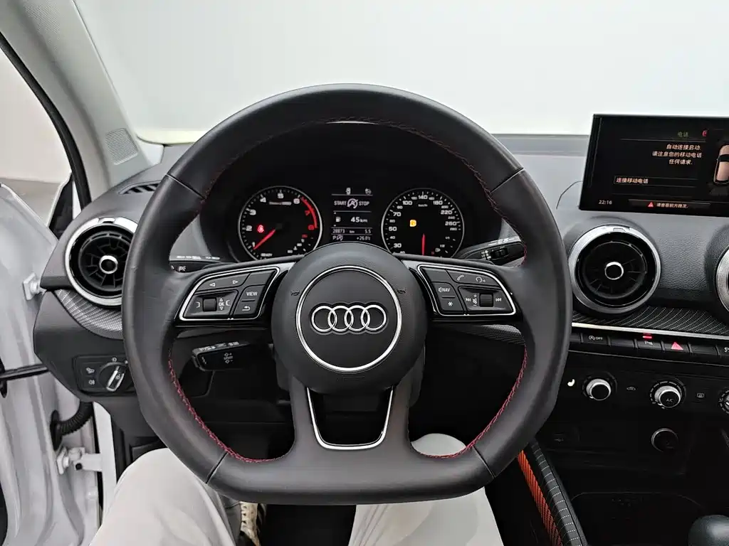 Audi Q2L 2023 — фото 14