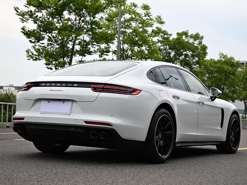 Porsche Panamera 2019 — фото 16