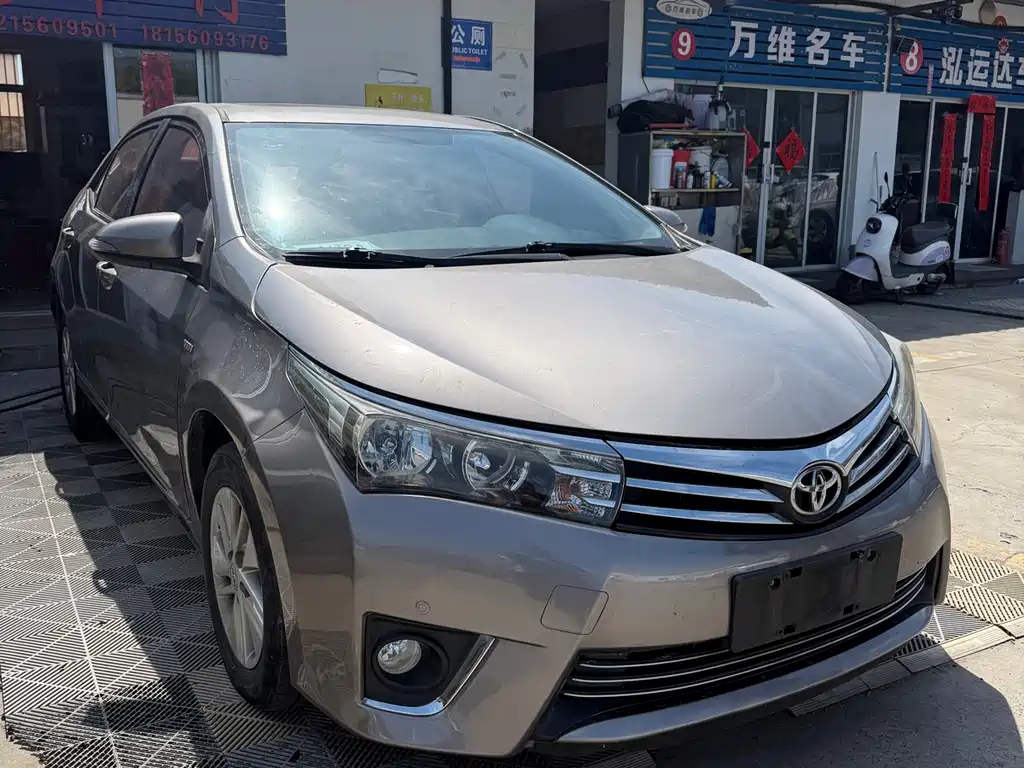 Toyota Corolla 2015 — фото 3